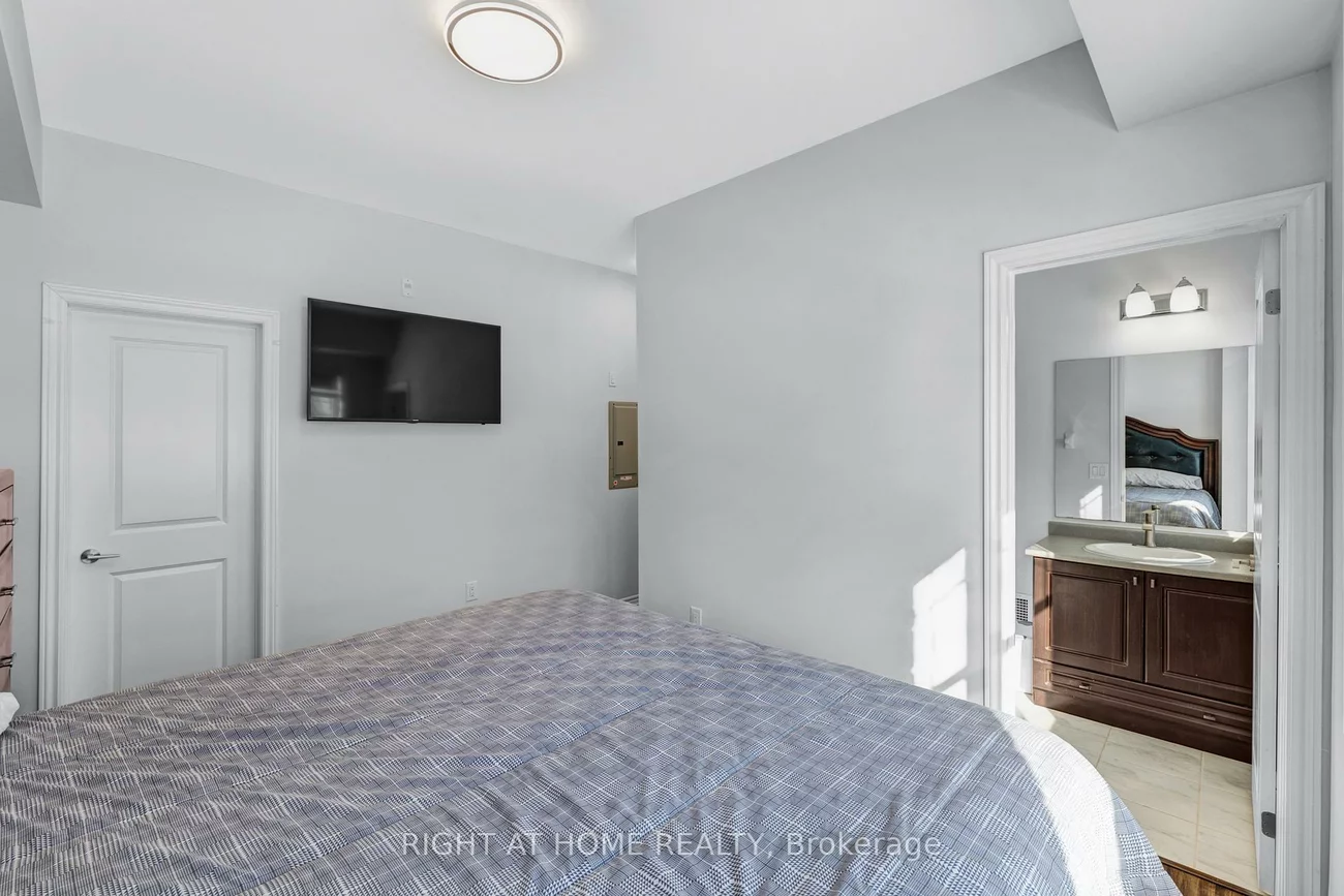 277, Gatwick, 1015 - RO River Oaks, Oakville