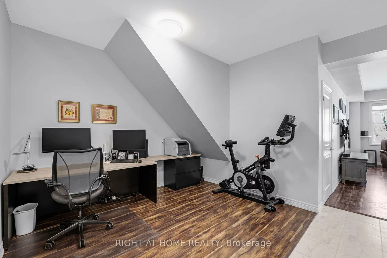 277, Gatwick, 1015 - RO River Oaks, Oakville