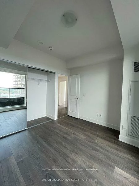 297, Oak Walk, 1015 - RO River Oaks, Oakville