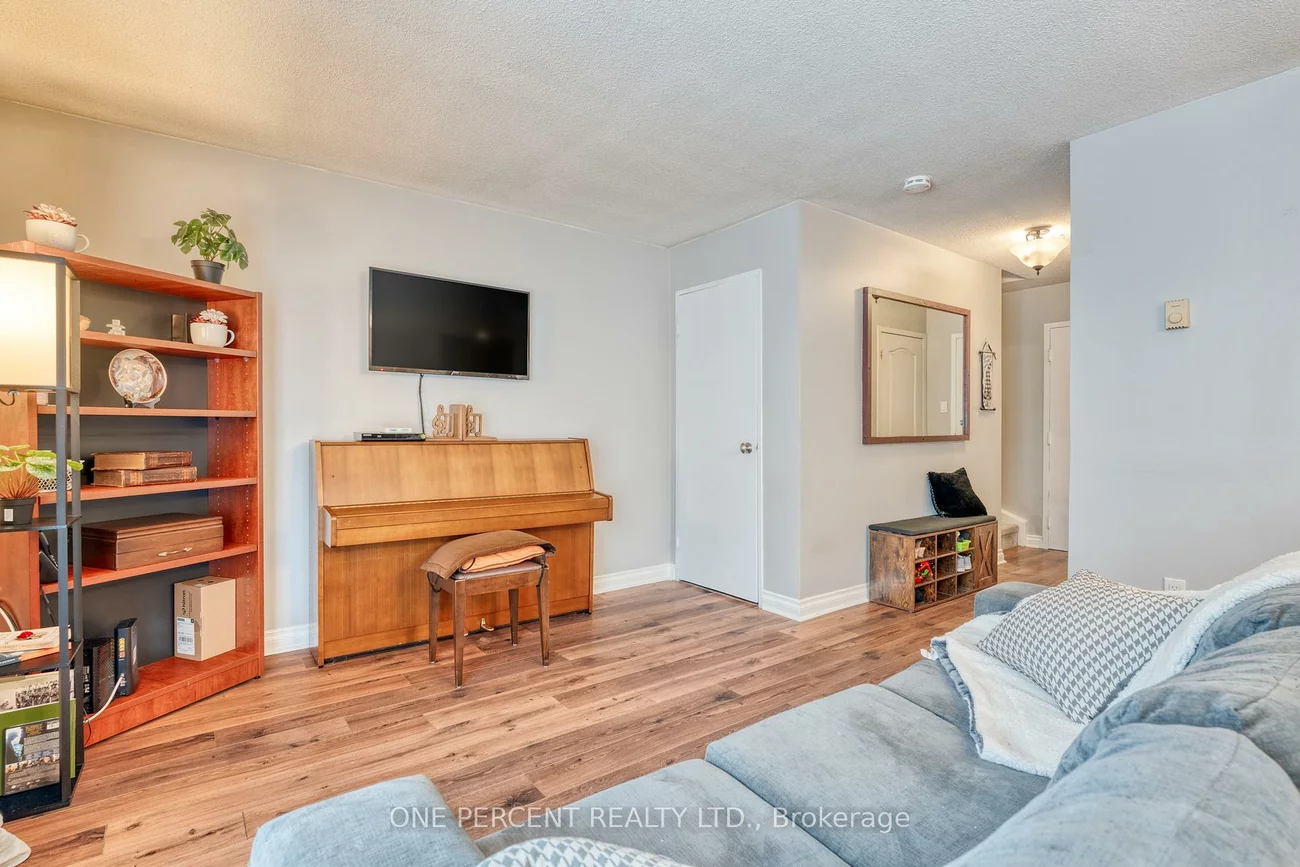 1036, Falgarwood, 1005 - FA Falgarwood, Oakville