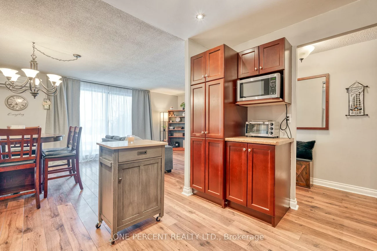 1036, Falgarwood, 1005 - FA Falgarwood, Oakville