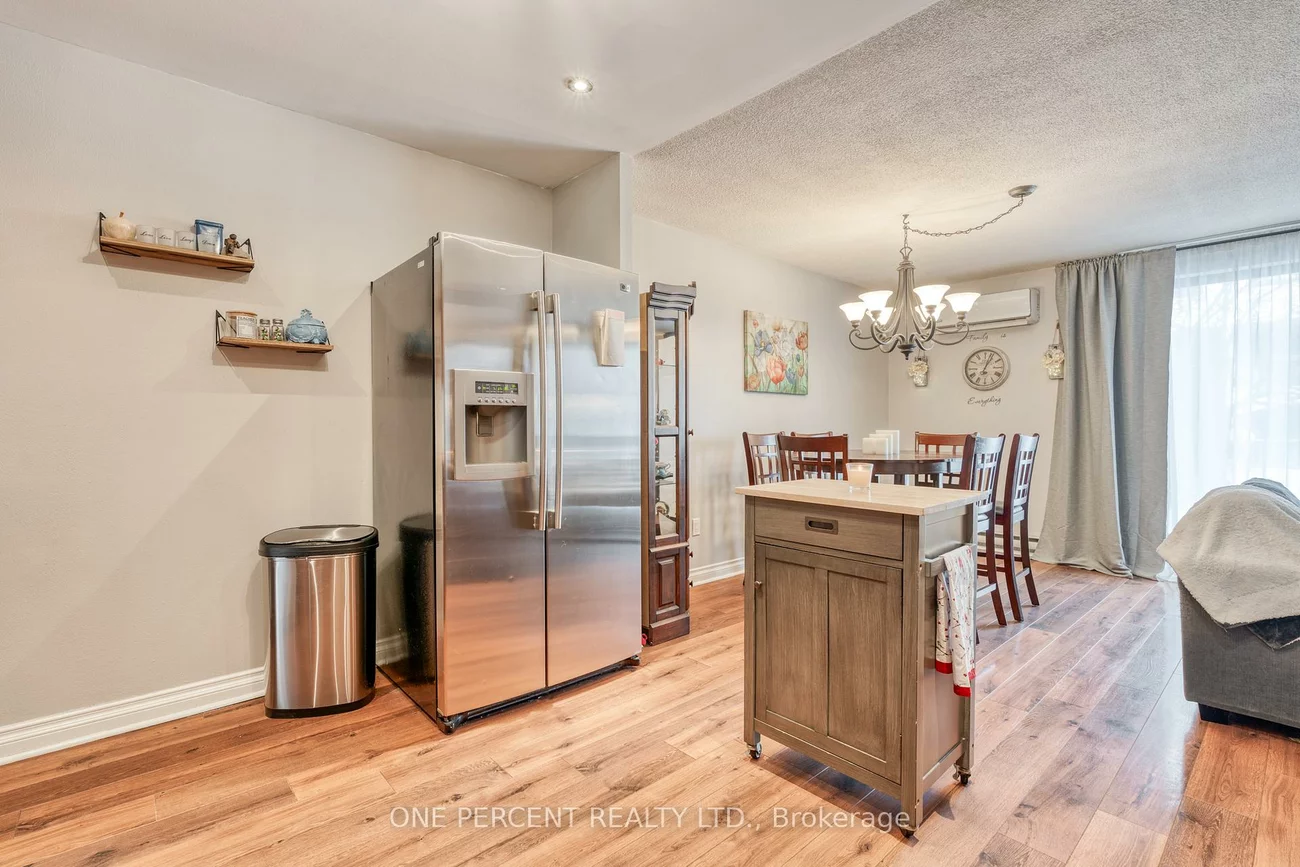 1036, Falgarwood, 1005 - FA Falgarwood, Oakville