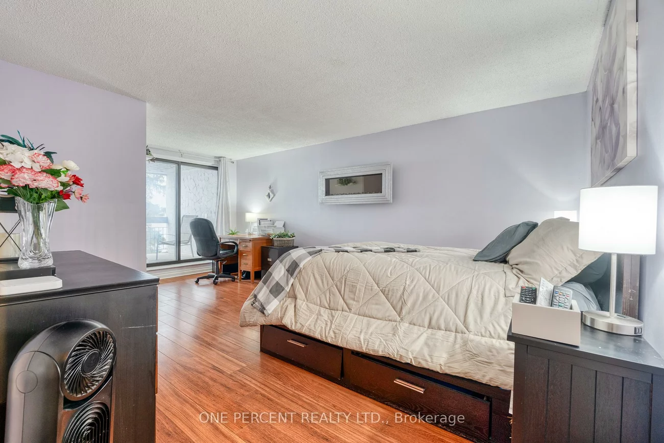 1036, Falgarwood, 1005 - FA Falgarwood, Oakville