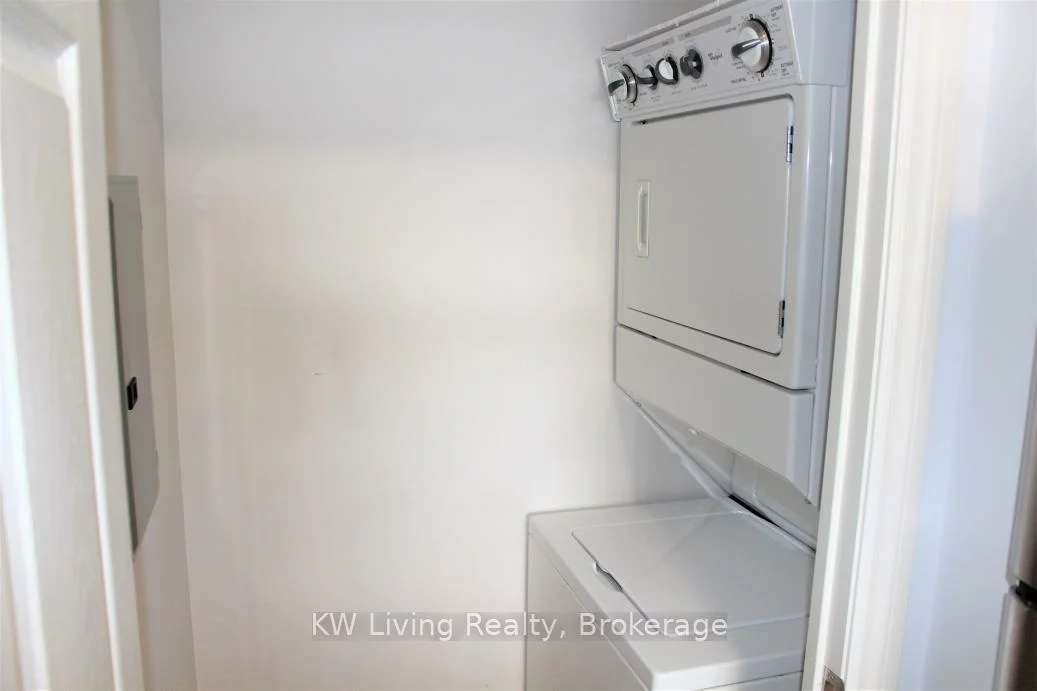 2365, Central Park, 1015 - RO River Oaks, Oakville