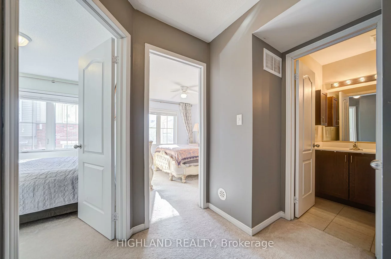 2460, Post, 1015 - RO River Oaks, Oakville