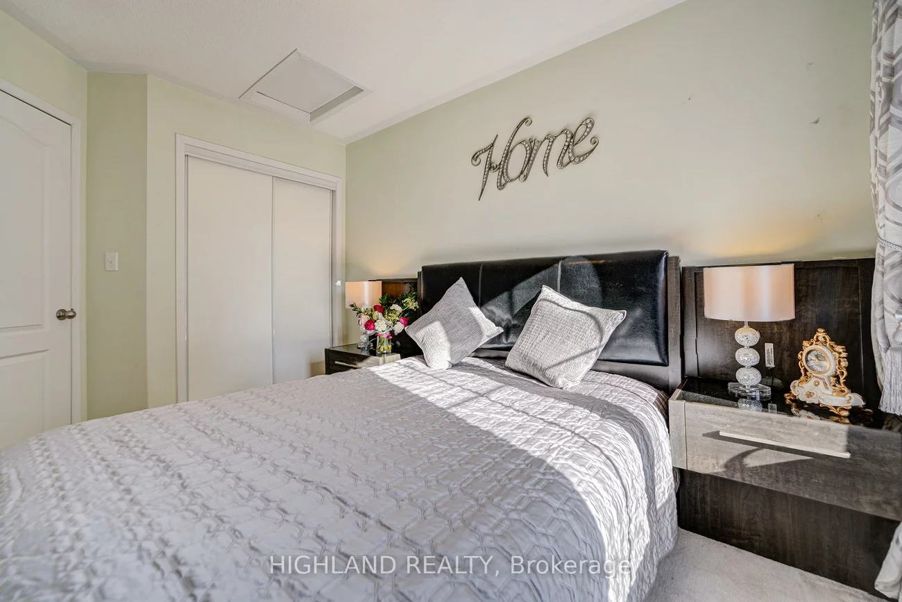 2460, Post, 1015 - RO River Oaks, Oakville