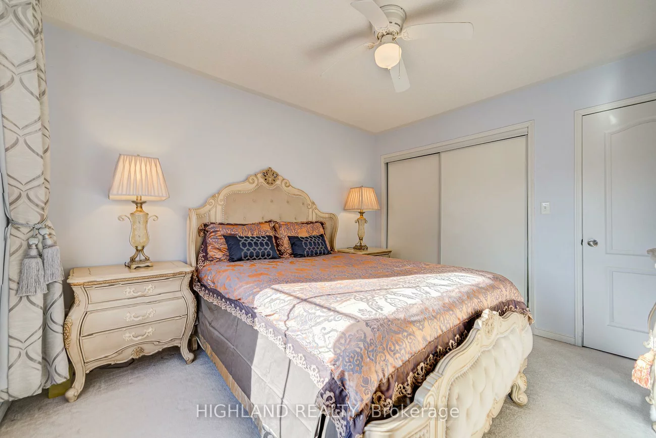 2460, Post, 1015 - RO River Oaks, Oakville