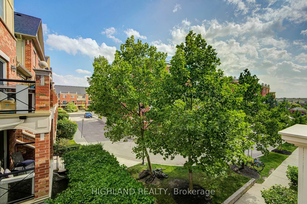 2460, Post, 1015 - RO River Oaks, Oakville