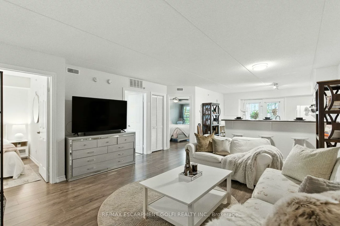 1490, Bishops, 1007 - GA Glen Abbey, Oakville