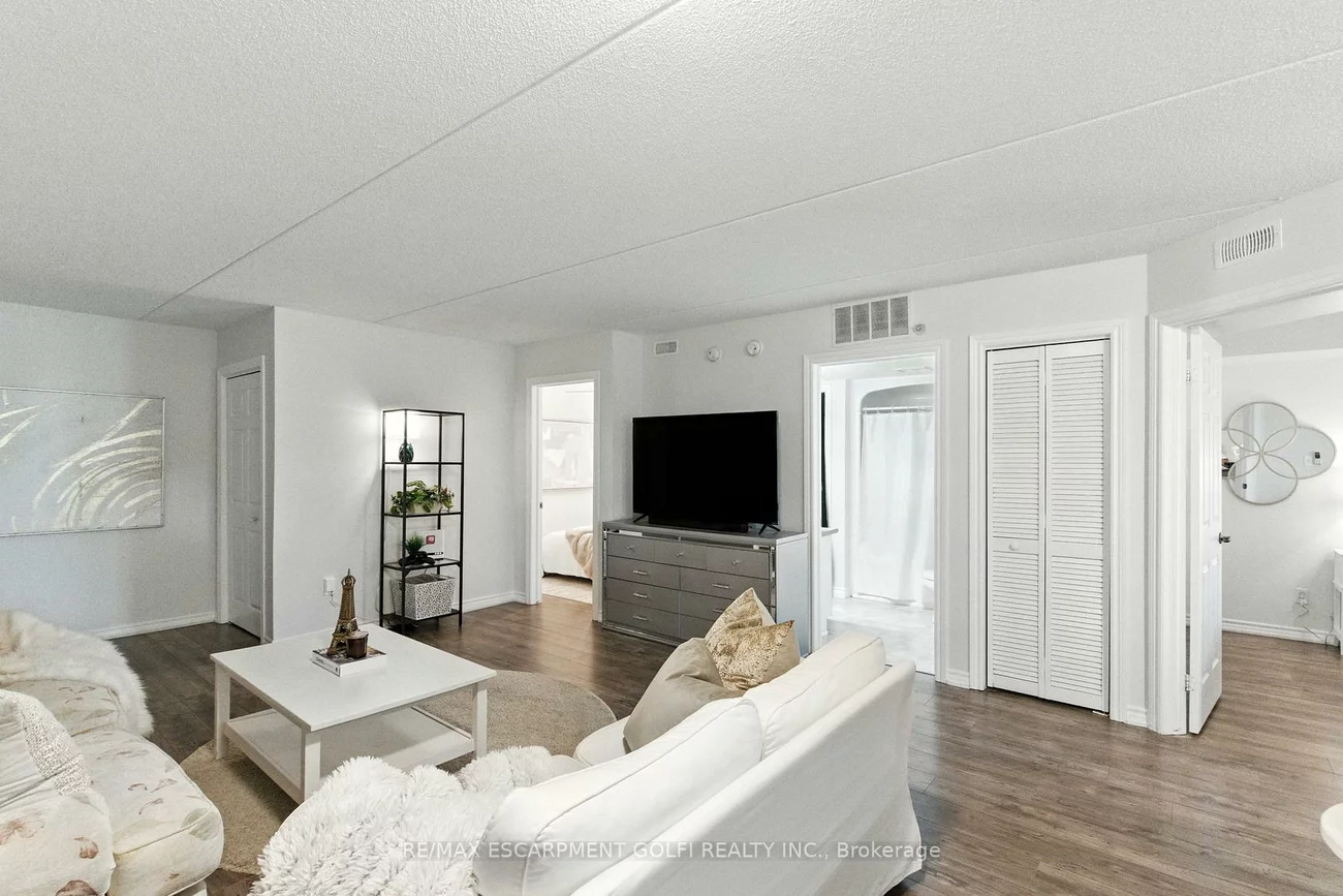 1490, Bishops, 1007 - GA Glen Abbey, Oakville