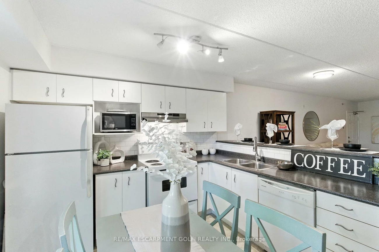 1490, Bishops, 1007 - GA Glen Abbey, Oakville