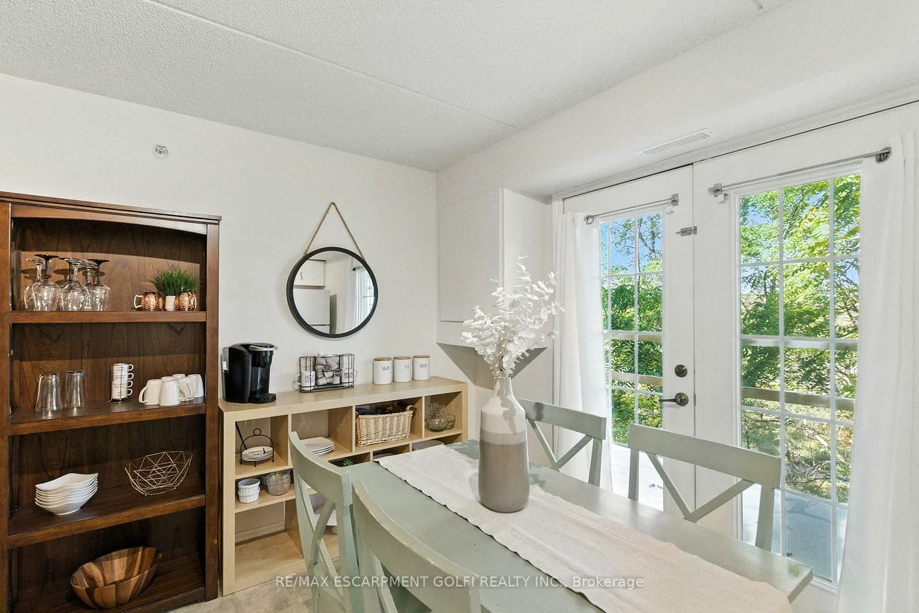 1490, Bishops, 1007 - GA Glen Abbey, Oakville