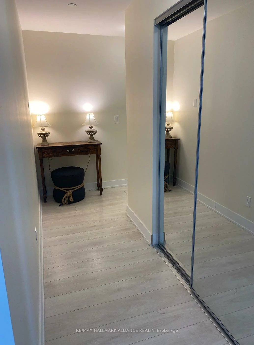 297, Oak Walk, 1015 - RO River Oaks, Oakville