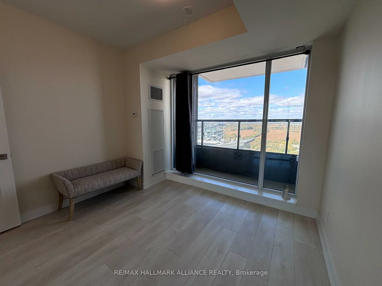 297, Oak Walk, 1015 - RO River Oaks, Oakville