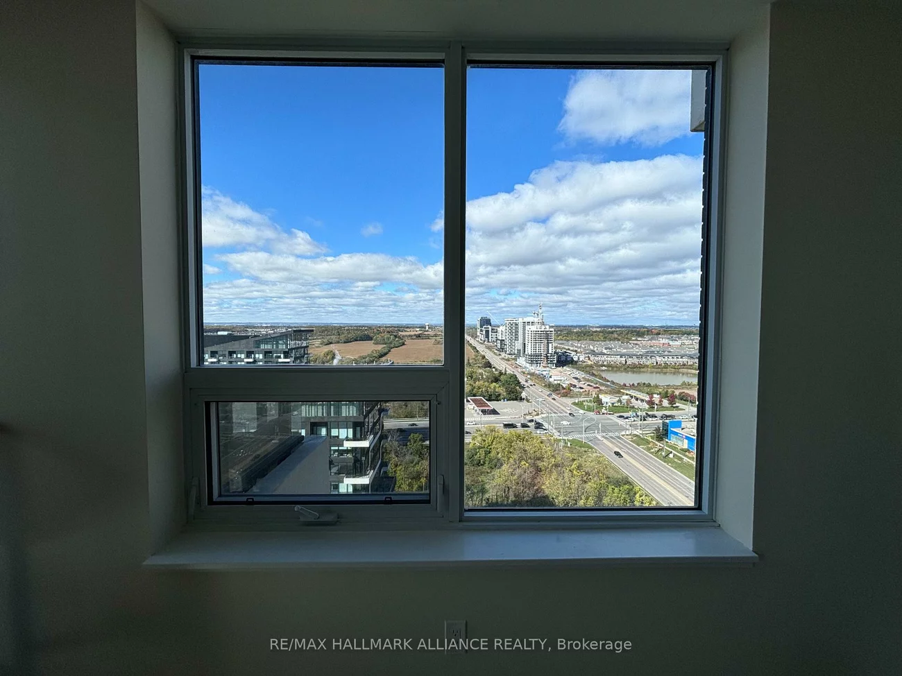 297, Oak Walk, 1015 - RO River Oaks, Oakville