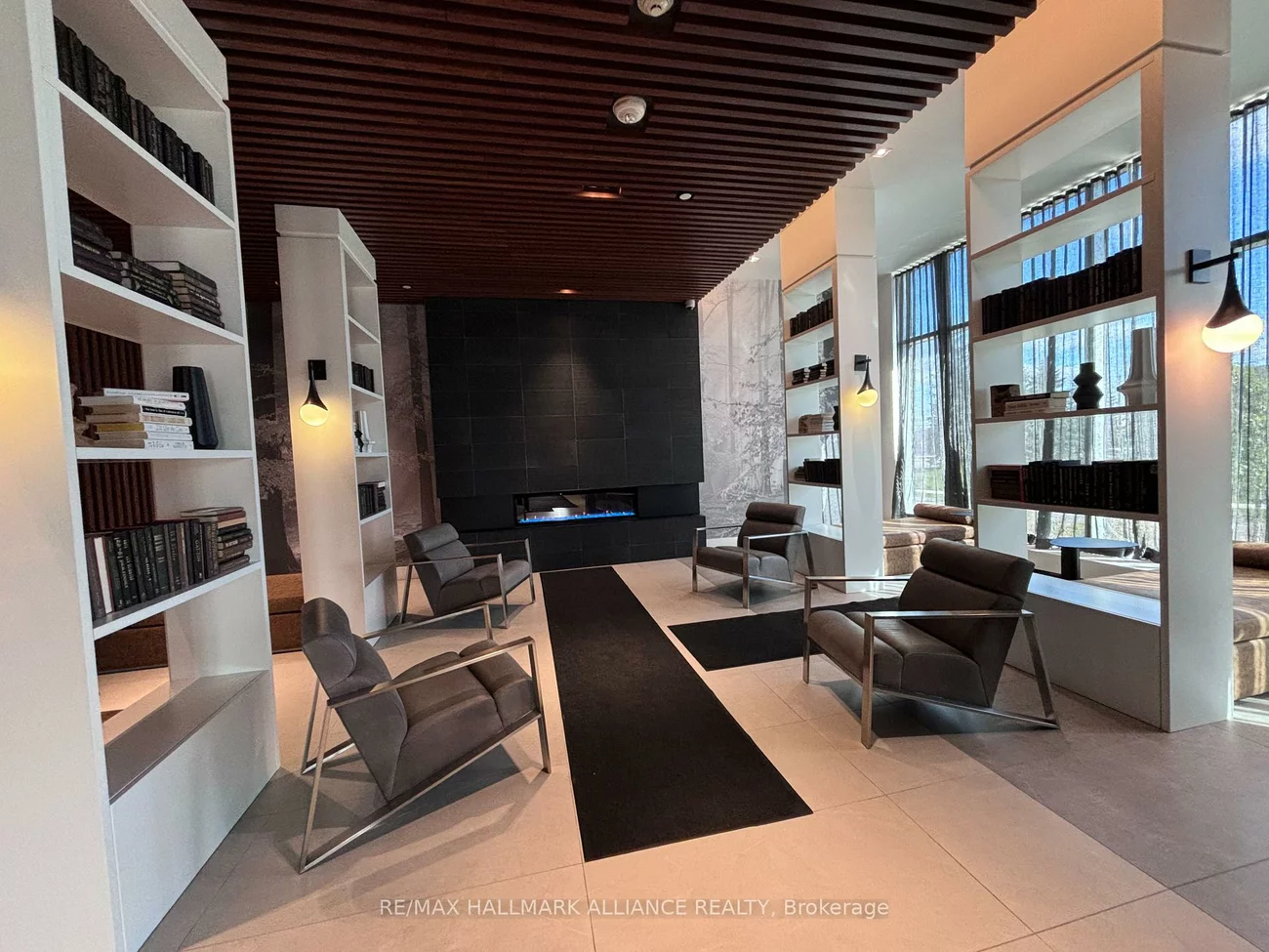 297, Oak Walk, 1015 - RO River Oaks, Oakville