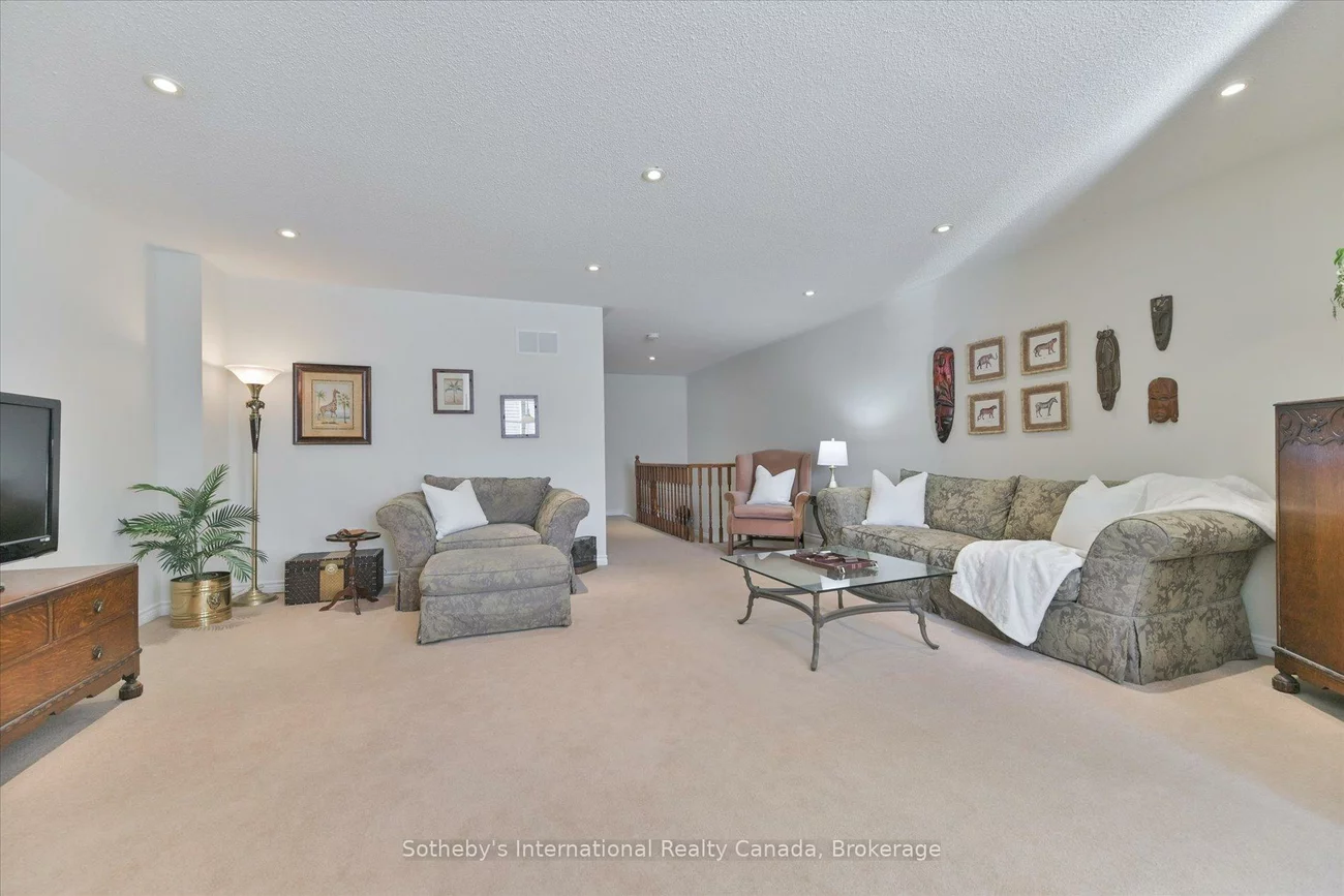 300, Ravineview, 1018 - WC Wedgewood Creek, Oakville