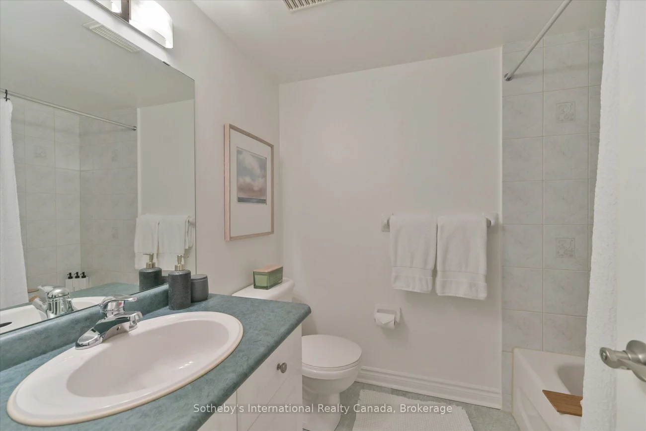 300, Ravineview, 1018 - WC Wedgewood Creek, Oakville