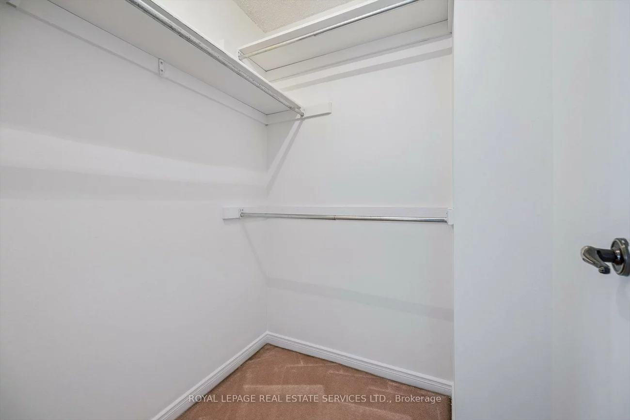 1241, McCraney, 1003 - CP College Park, Oakville