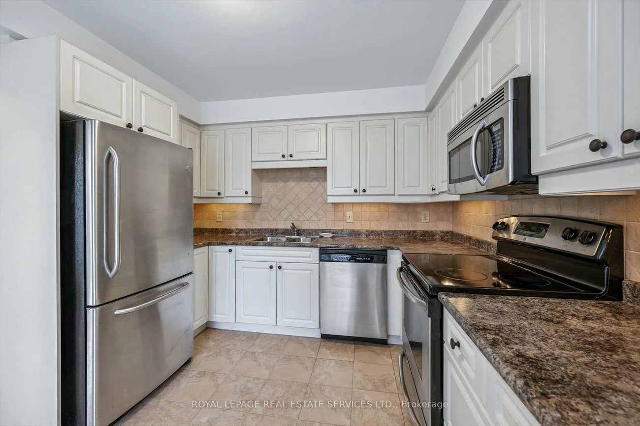 1241, McCraney, 1003 - CP College Park, Oakville