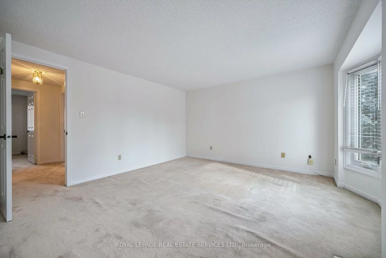 1241, McCraney, 1003 - CP College Park, Oakville