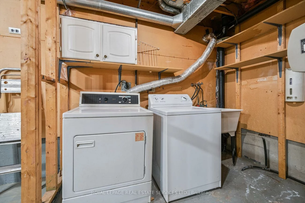 1241, McCraney, 1003 - CP College Park, Oakville