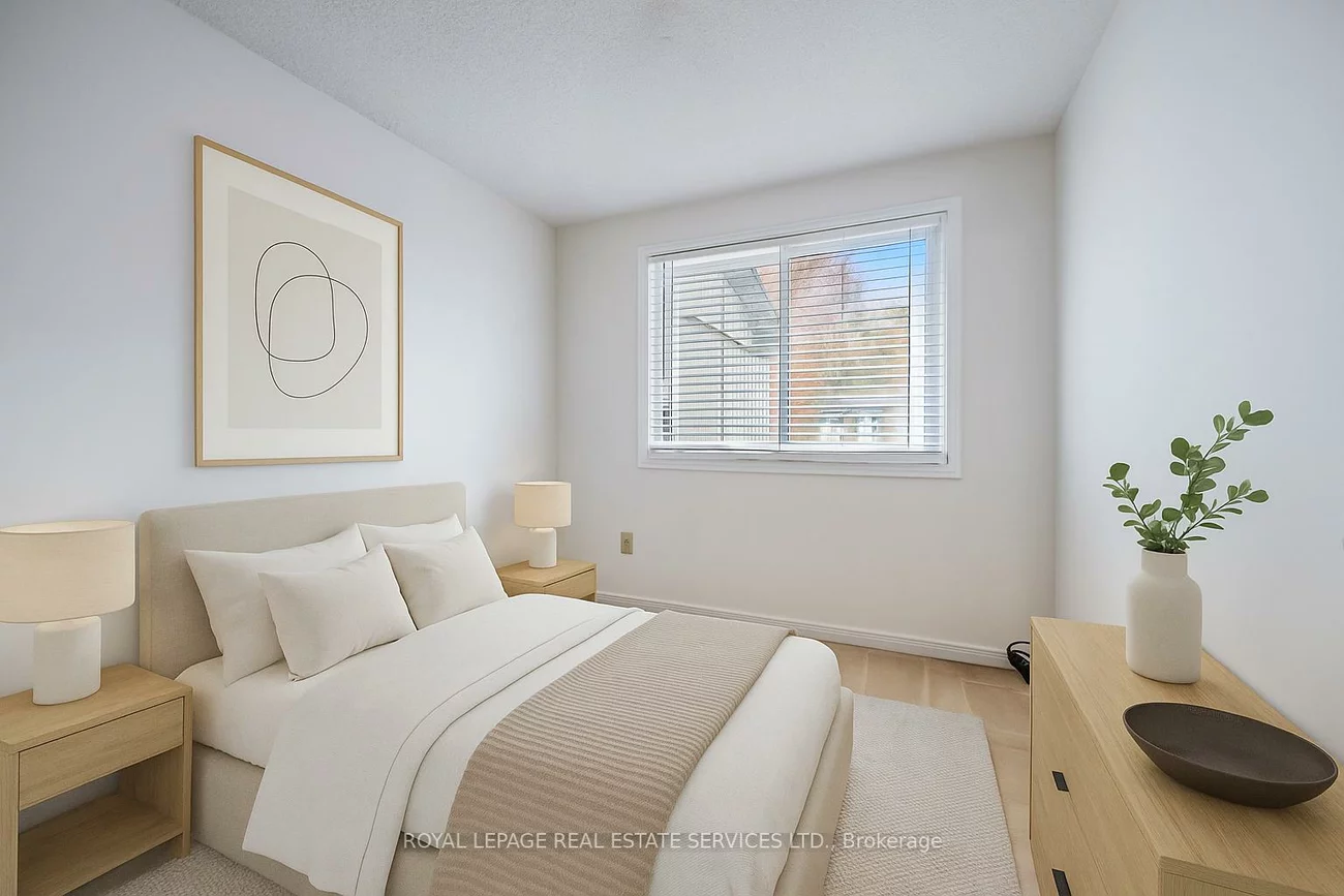 1241, McCraney, 1003 - CP College Park, Oakville