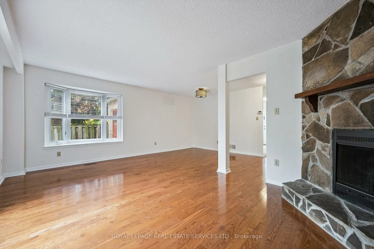 1241, McCraney, 1003 - CP College Park, Oakville
