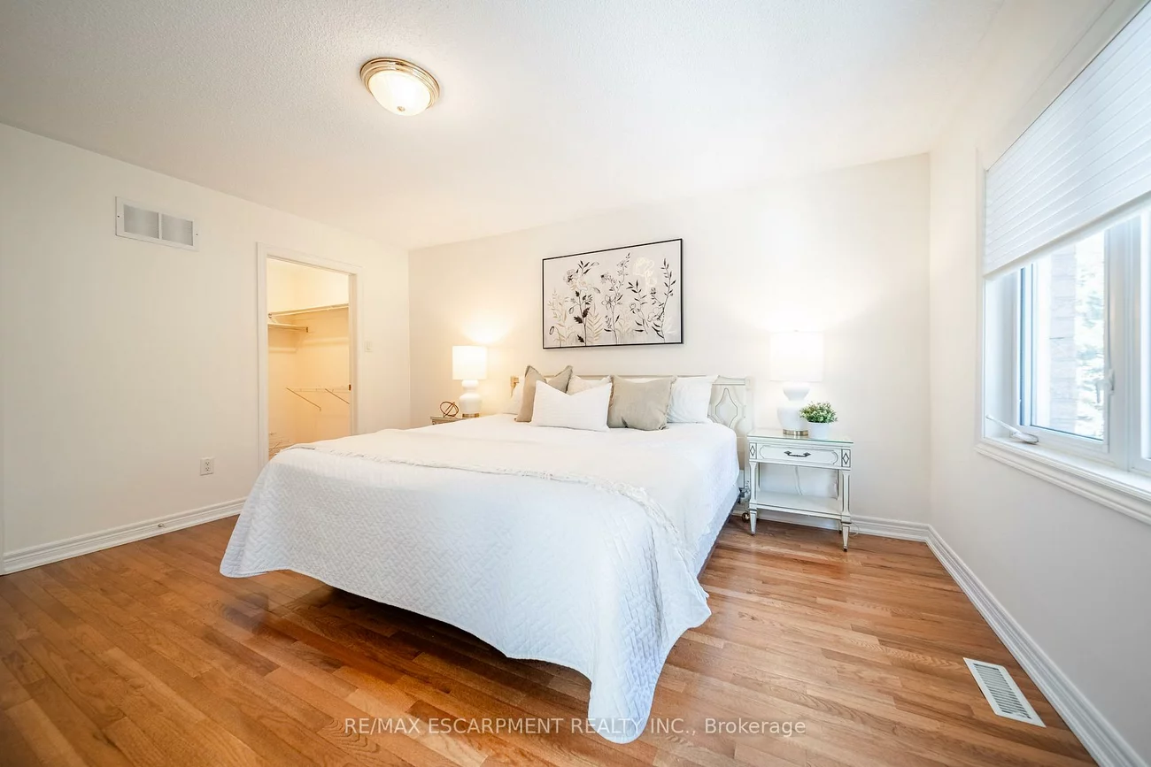 1050, Grand, 1005 - FA Falgarwood, Oakville