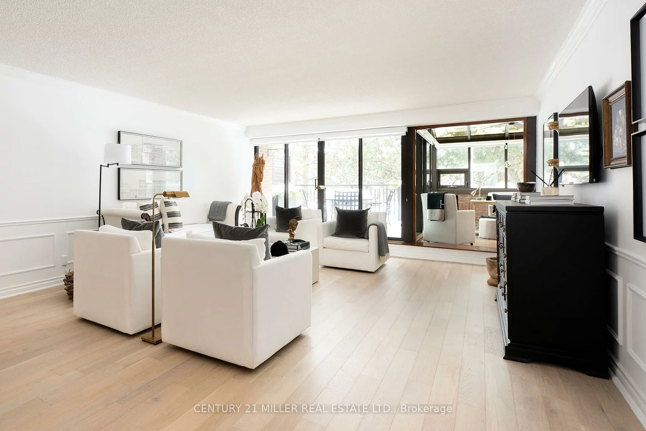 100, Lakeshore, 1013 - OO Old Oakville, Oakville