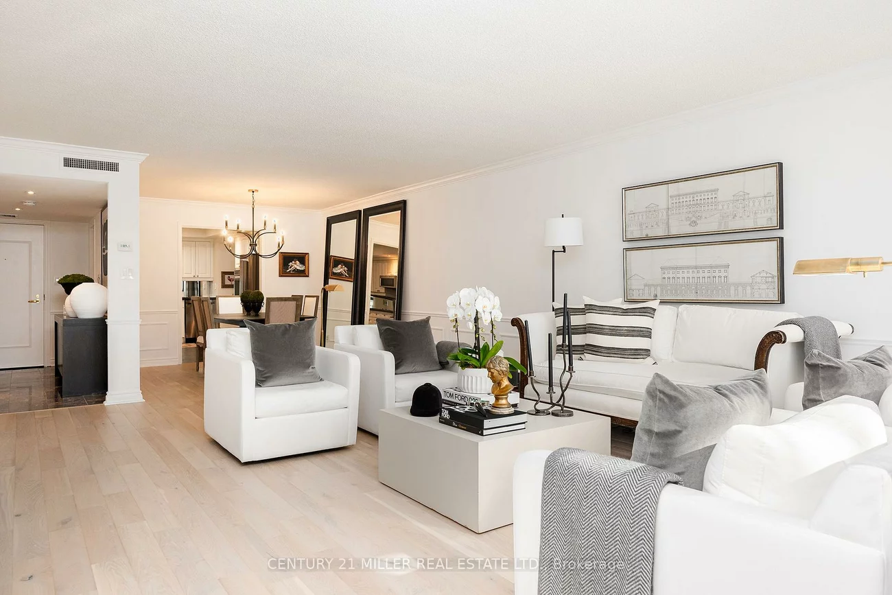 100, Lakeshore, 1013 - OO Old Oakville, Oakville