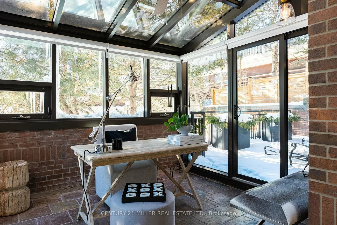 100, Lakeshore, 1013 - OO Old Oakville, Oakville