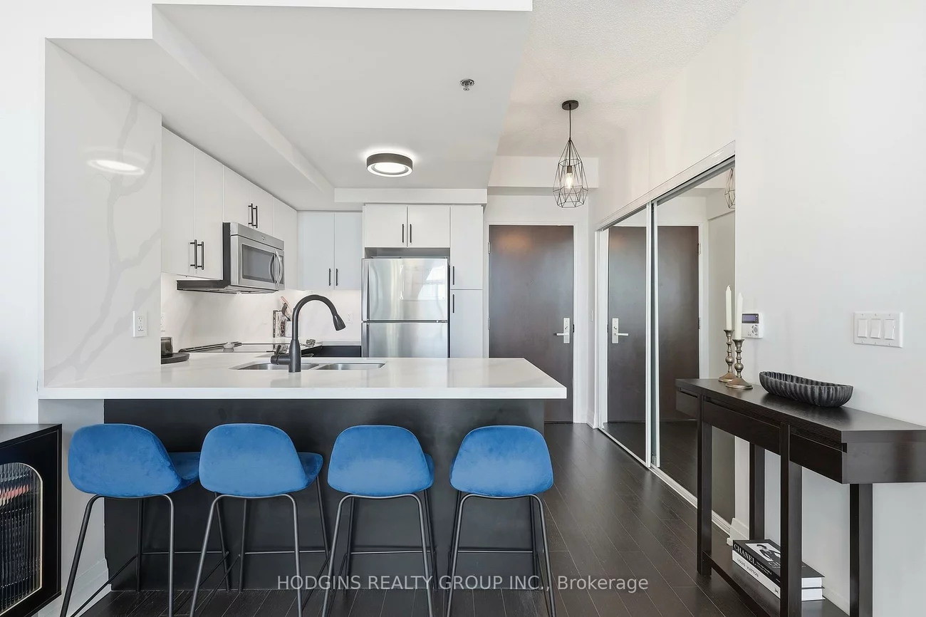 65, Speers, 1002 - CO Central, Oakville