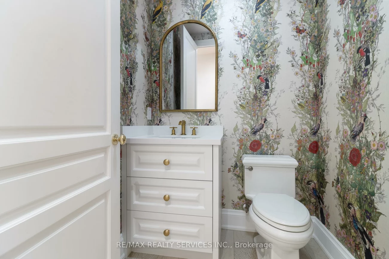 111, Forsythe, 1002 - CO Central, Oakville