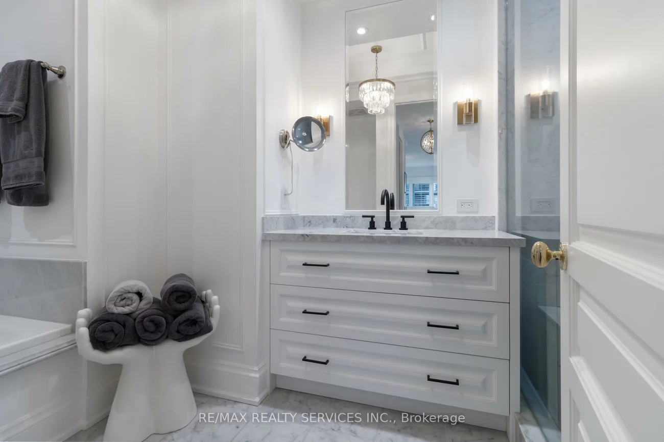 111, Forsythe, 1002 - CO Central, Oakville