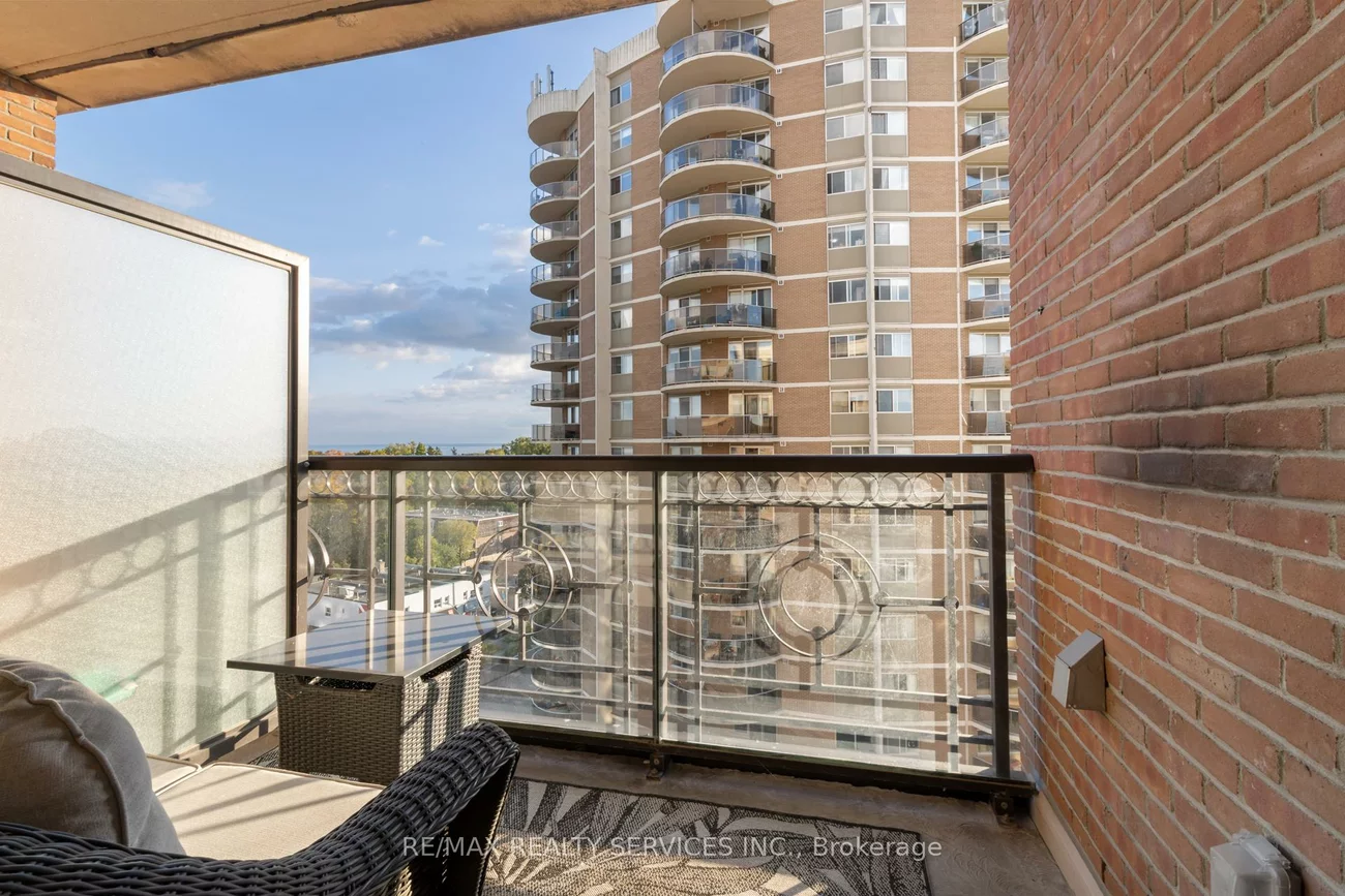 111, Forsythe, 1002 - CO Central, Oakville