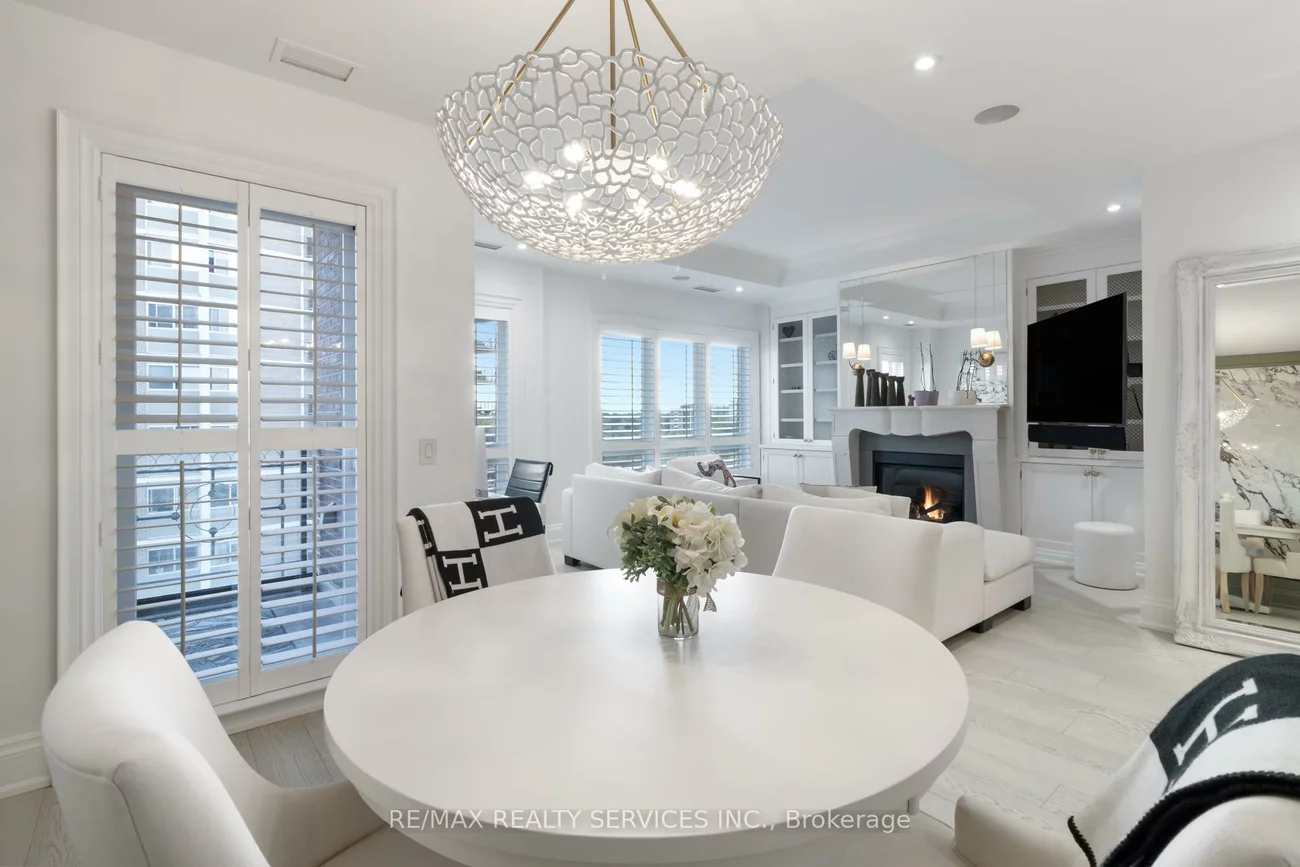 111, Forsythe, 1002 - CO Central, Oakville