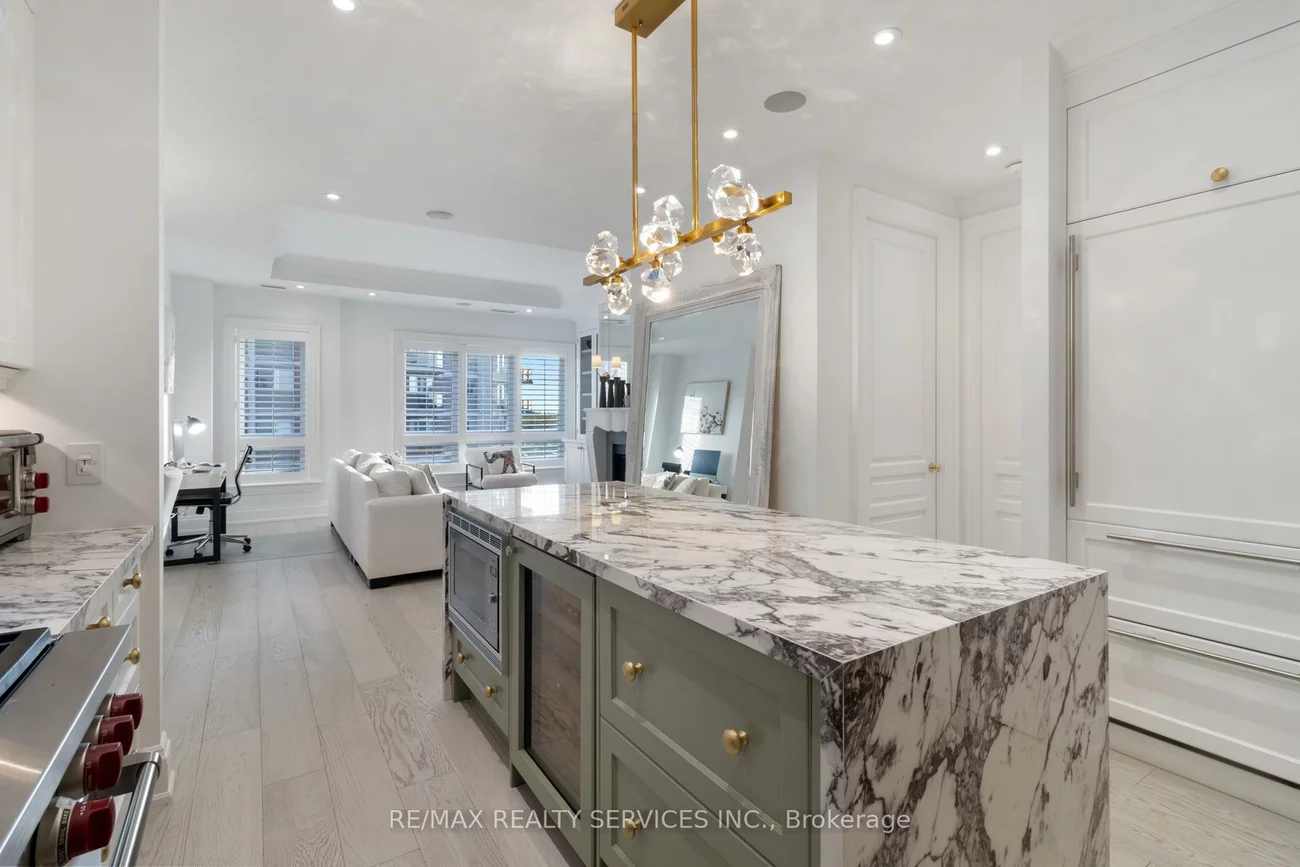 111, Forsythe, 1002 - CO Central, Oakville