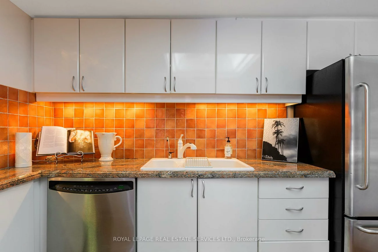 1240, Marlborough, 1003 - CP College Park, Oakville