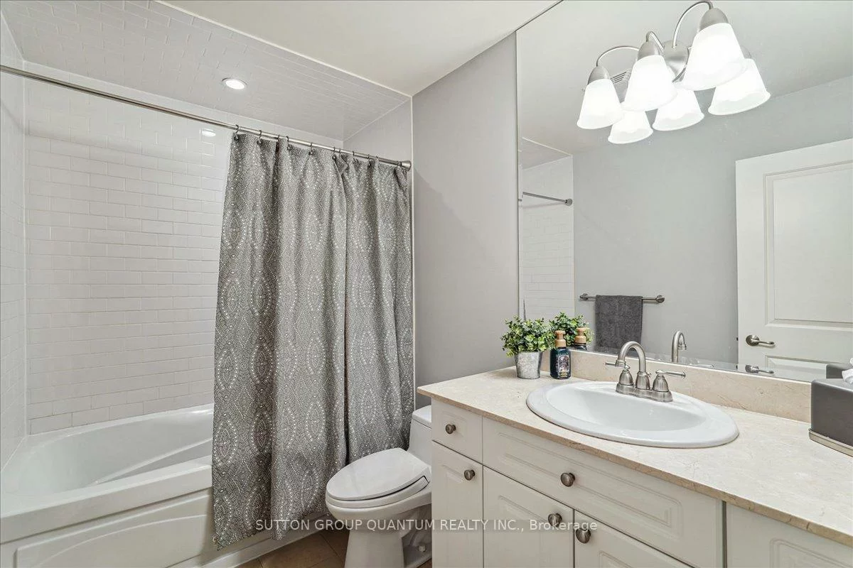 2378, Marine, 1001 - BR Bronte, Oakville