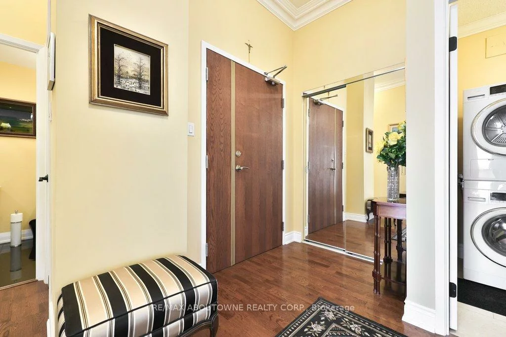 2511, Lakeshore, 1001 - BR Bronte, Oakville