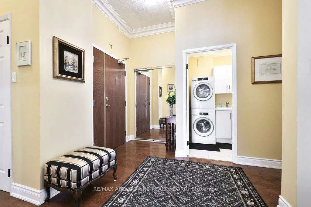 2511, Lakeshore, 1001 - BR Bronte, Oakville