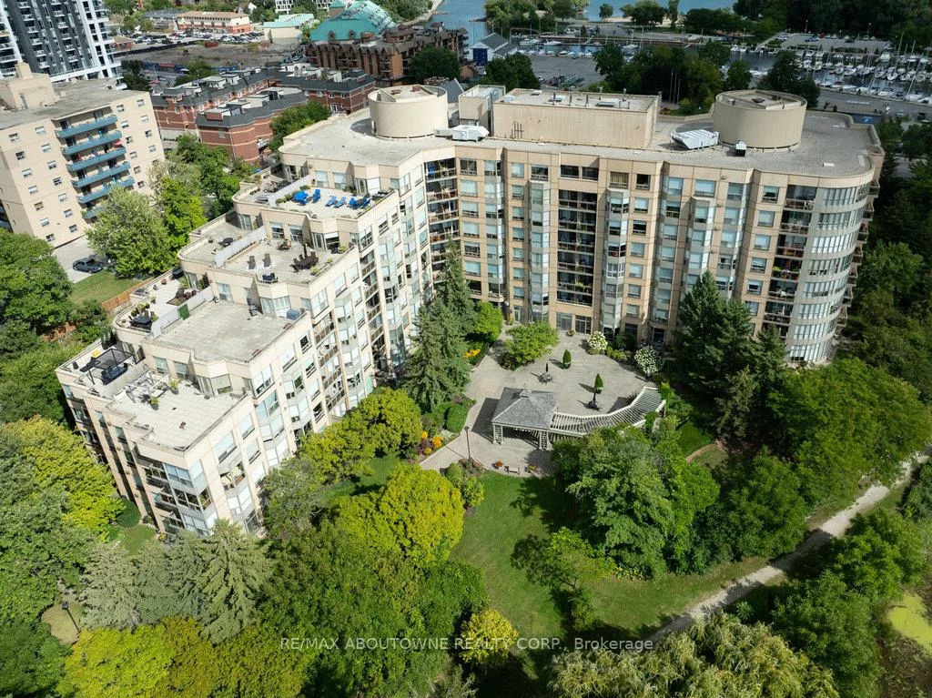 2511, Lakeshore, 1001 - BR Bronte, Oakville