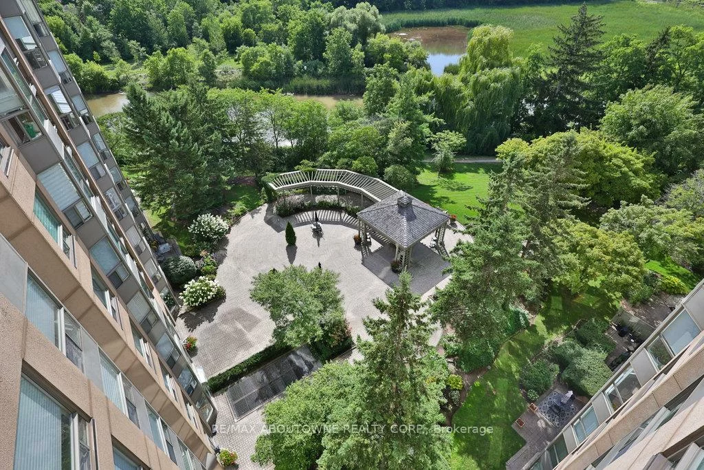 2511, Lakeshore, 1001 - BR Bronte, Oakville