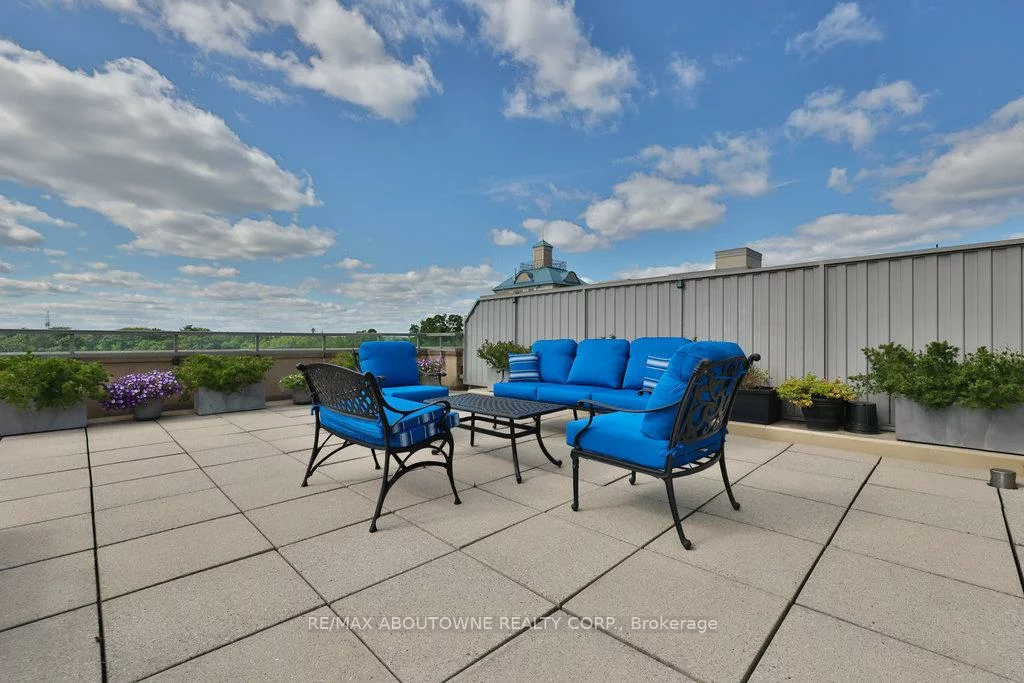 2511, Lakeshore, 1001 - BR Bronte, Oakville