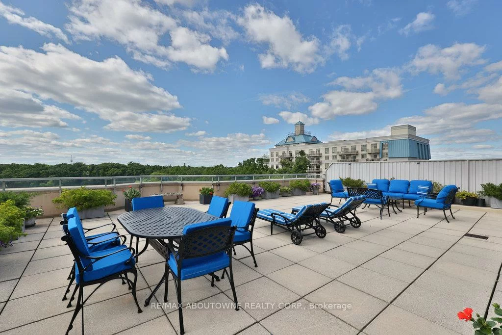 2511, Lakeshore, 1001 - BR Bronte, Oakville