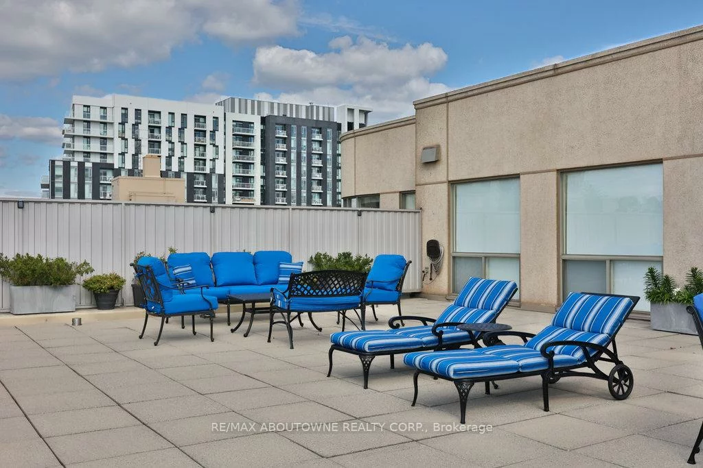 2511, Lakeshore, 1001 - BR Bronte, Oakville