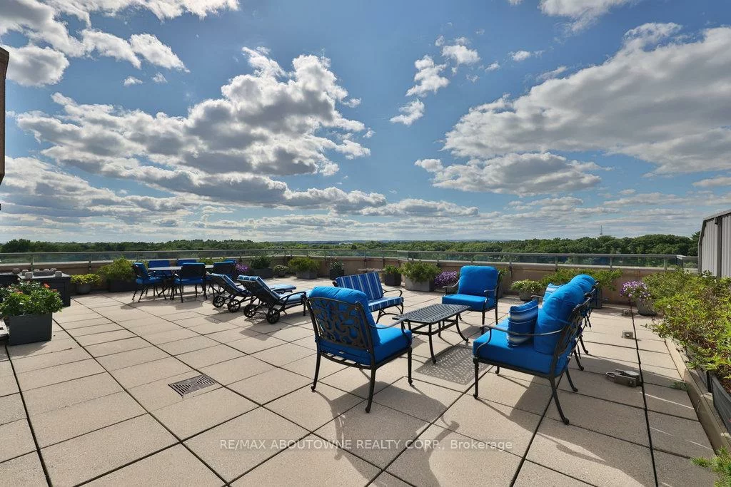 2511, Lakeshore, 1001 - BR Bronte, Oakville