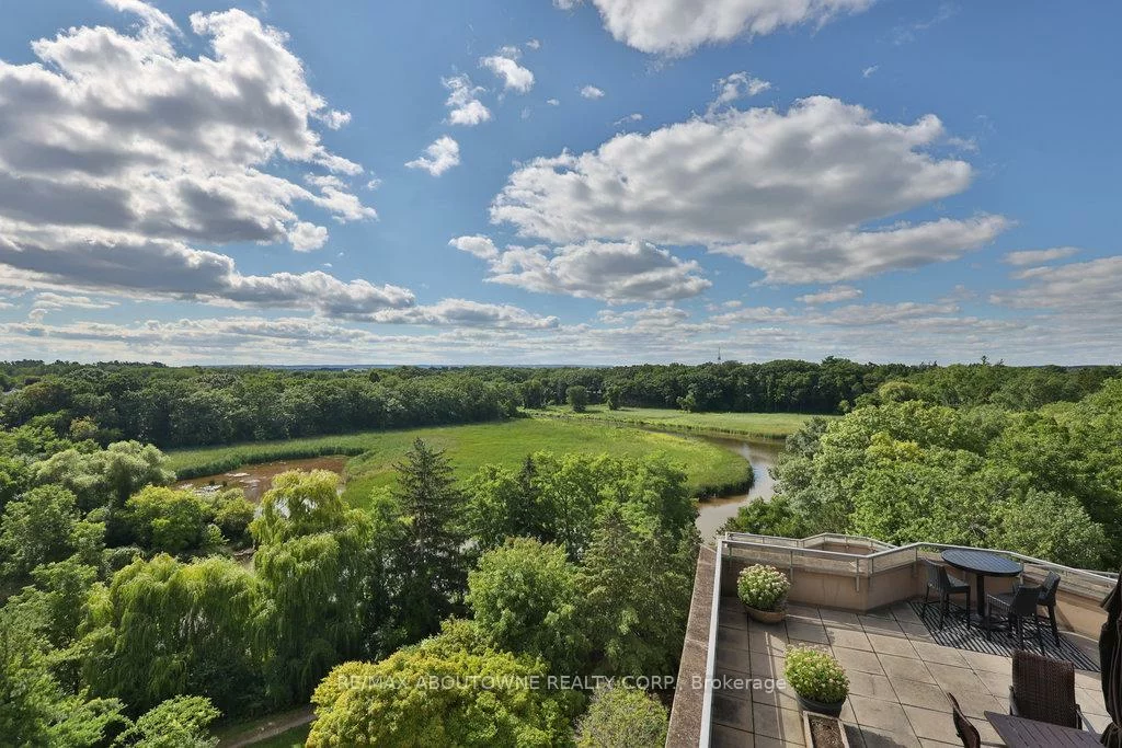 2511, Lakeshore, 1001 - BR Bronte, Oakville