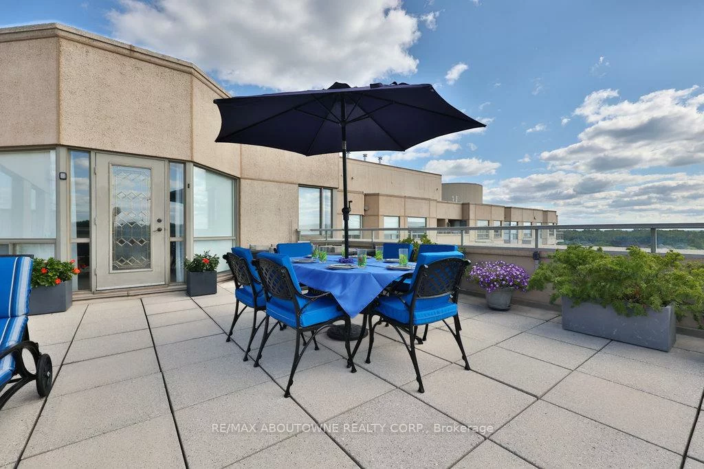 2511, Lakeshore, 1001 - BR Bronte, Oakville